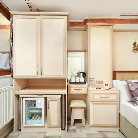 Отель Aldem 3*